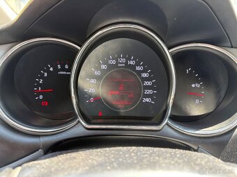 Kia ceed 1,6 crdi 94kw - 5