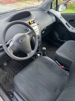 Toyota Yaris - 5