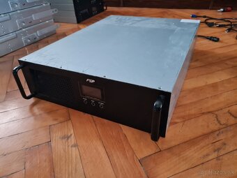 Predám UPS - 2x menšie a 1x veľká (bez batérií) - 5