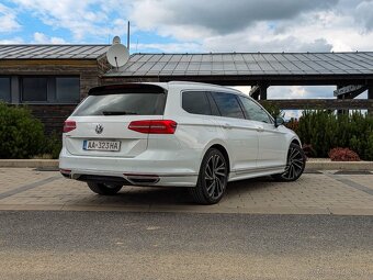 Volkswagen Passat Variant 2.0 TDI 140kW Highline R-Line DSG - 5