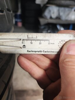 Pneumatiky Continental 235/60R18V - 5