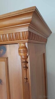 Skriňa z masívu - 5