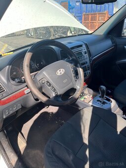 HYUNDAI Santa Fe - 5