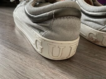 GUESS - 5