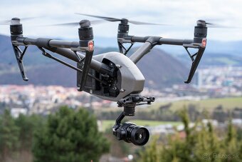 DJI INSPIRE 2 + X5S + 2 objektívy + 2 vysielačky + 4 batérie - 5