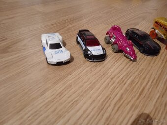 Zbierka HotWheels autíčok - 5