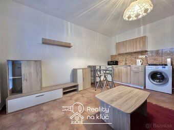 Na prenájom zariadená garsónka s balkónom na Gogoľovej ul. - 5