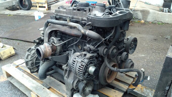 Mercedes 638 2,3 diesl. motor 105 kw aj s prevodovkov - 5