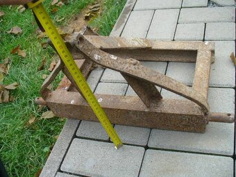 Záves do trojbodu - 5