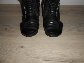 Predam len vyskusane damske kozene moto topanky HELD - 5