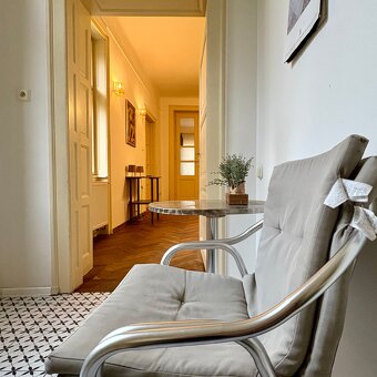 Meštiansky 5 izbový dom v srdci Šiah - 5