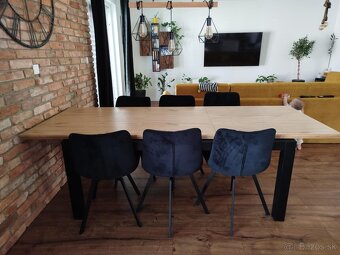 Predám elegantný rozkladací jedálenský stôl - 5