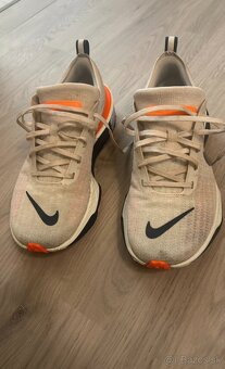NIKE Invincible Run 3 - 5