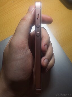 Apple iPhone SE 1th gen 2016 - 5