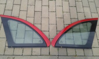 Červené diely Fabia 1,masky prednej kapoty - 5