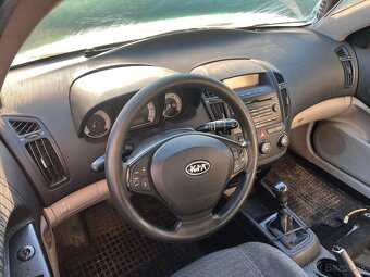Predám náhradné diely na KIA Ceed 1,6crdi - 5