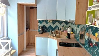 Priestranný 3-izbový byt (83 m²) s loggiou na prenájom - 5