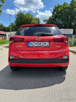 HYUNDAI i20 - 5