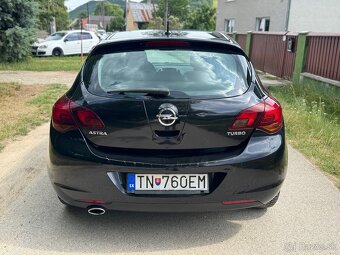 Opel Astra J 1.4T 2010 123000km kupované na SR - 5