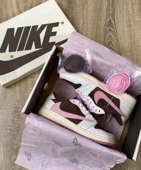 Nike Air Jordan x Travis Scott Cactus Jack Brown&Pink - 5