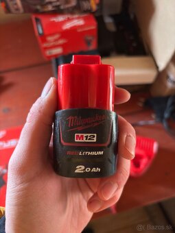 Milwaukee M12 FID2 rázový uťahovák - 5