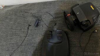 Predám Herný volant Logitech Momo - 5