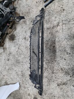 Podnárazník a mriežky Mercedes-Benz E 2017 - 5