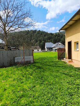 REZERVOVANÝ-Rodinný dom s krásnym pozemkom 1.329 m² - 5