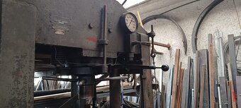 Lis hydraulický 80t - 5