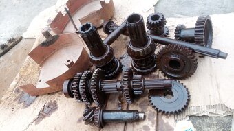 diely na zetor 25 - 5