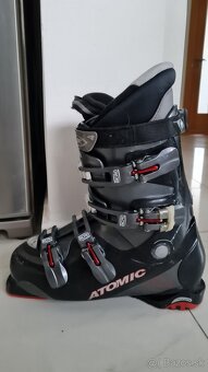 Predám čierne lyžiarky Atomic 27,5-28 - 5