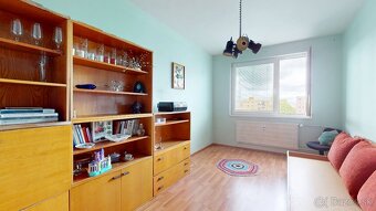 4 - IZBOVÝ PANELOVÝ BYT S LOGGIOU - 3D PREHLIADKA - 5