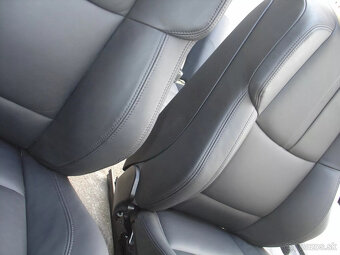 Vrátane prestavby BMW E93 M3 v koženom interiéri čiernych se - 5