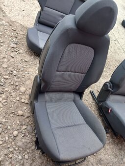 Mitsubishi Colt CZ3- sedačky - 5