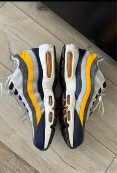 Nike Air Max 95 Michigan - 5