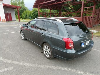 Predám Toyotu Avensis r.v 2008 - 5