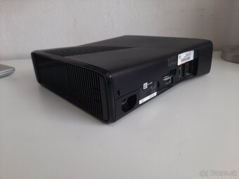 Xbox 360 slim - 5