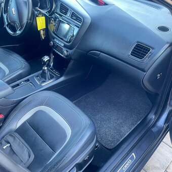 Kia Ceed - 5