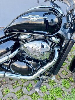 Suzuki c 800 Intruder - 5