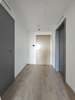 NOVOSTAVBA NA PREDAJ 1,5 IZBOVÝ BYT S PARKOVANÍM BRATISLAVA - 5
