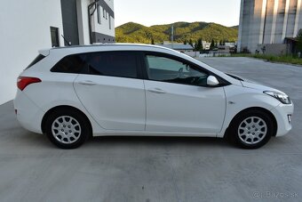 Hyundai i30 CW 1.6i CRDi 16V DOHC Comfort - pôvod SR - 5