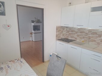 2 izbový  byt +  2 balkóny, Trenč.Stankovce - Rozvadze - 5