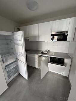 3izbový byt na prenájom bez alebo s parkovacím miestom - 5