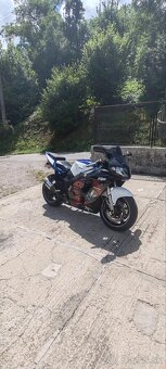 Predám Suzuki GSX R 750 - 5