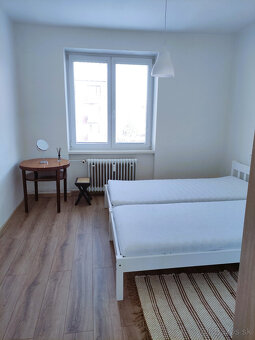 2-izbový byt s balkónom, internetom, centrum - 5