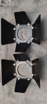 Divadelný reflektor 500w fresnel s clonami - 5