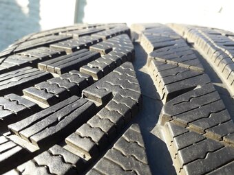 225/35 r19 zimne pneumatiky - 5