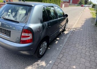 Škoda Fabia 1,2i klima Nová STK serviska benzín manuál 47 kw - 5