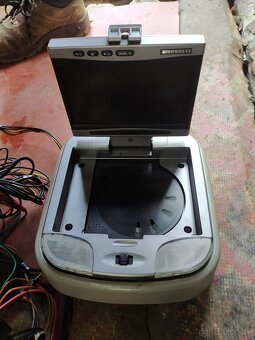 Autorádia JVC Audiovox Majestic, Blaupunkt, Clarion, Sony - 5