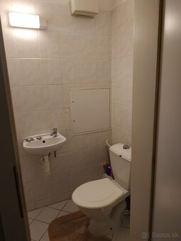 Prenajmem pekny, velky 2izb.byt s bezproblemovym parkovanim - 5